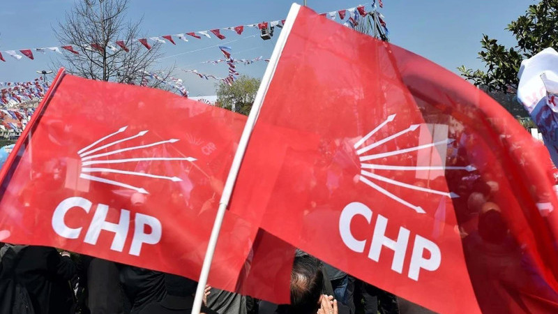 Cemil Tugay CHP’den istifa etti, CHP parti içi karıştı: İşte ilk tepkiler!