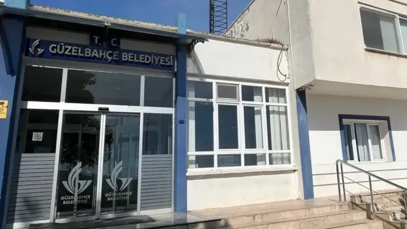 Güzelbahçe Belediyesi'nde ikinci dalga: Tutuklu başkanın ailesi gözaltında!
