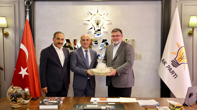 Ege İhracatçı Birlikleri heyetinden AK Parti İzmir İl Başkanlığı’na ziyaret