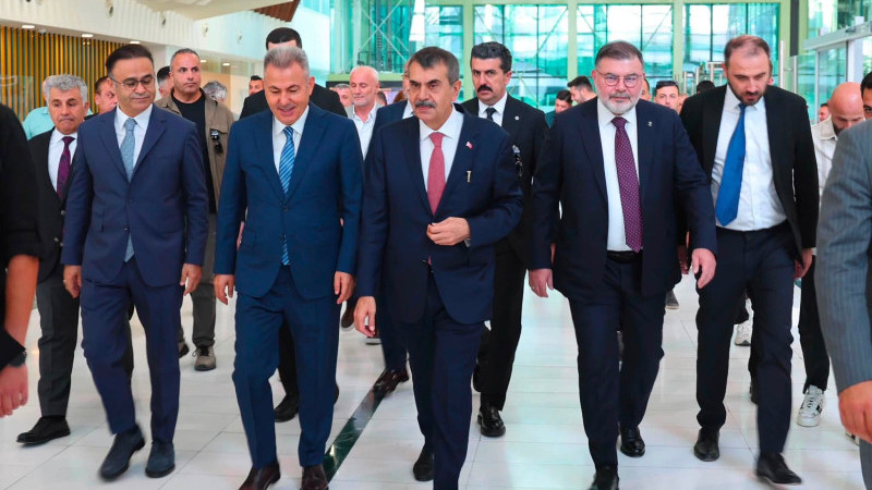 Millî Eğitim Bakanı Yusuf Tekin İzmir ziyaretine başladı