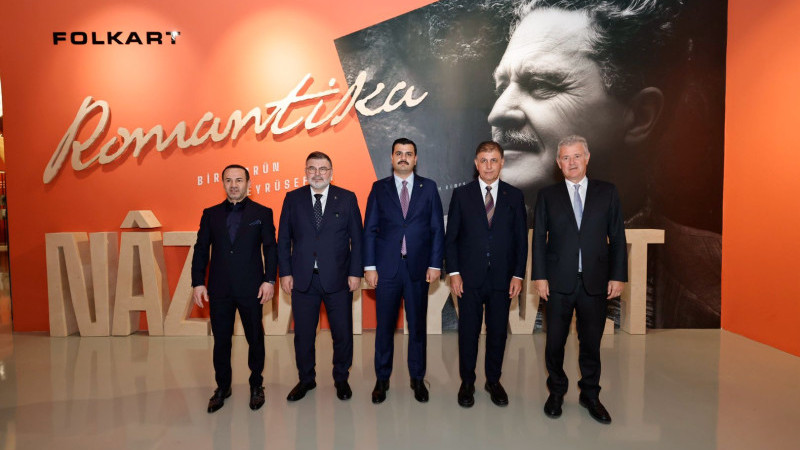 İzmir'de siyaset ve iş dünyası Nâzım Hikmet sergisinde buluştu