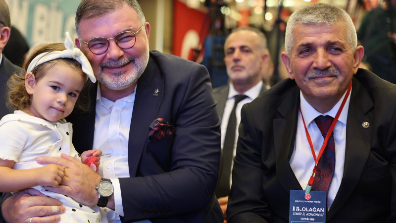 MHP İzmir İl Kongresi'nde tek adaylı seçim: Veysel Şahin güven tazeledi!