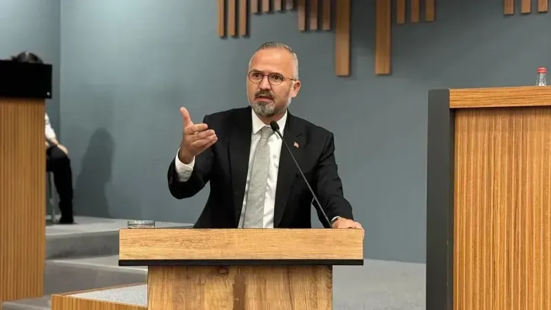 AK Parti'li Hakan Yıldız'dan muhalefete Ümit Özlale örneği: 