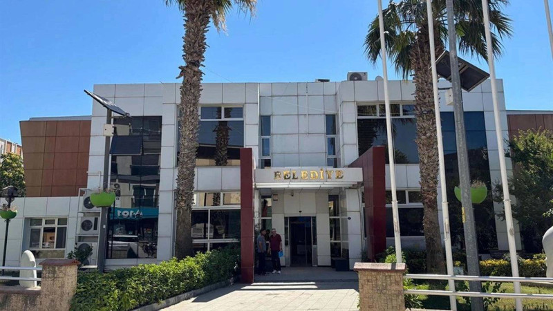 Seferihisar Belediyesi'ne yeni operasyon dalgası: 43 gözaltı