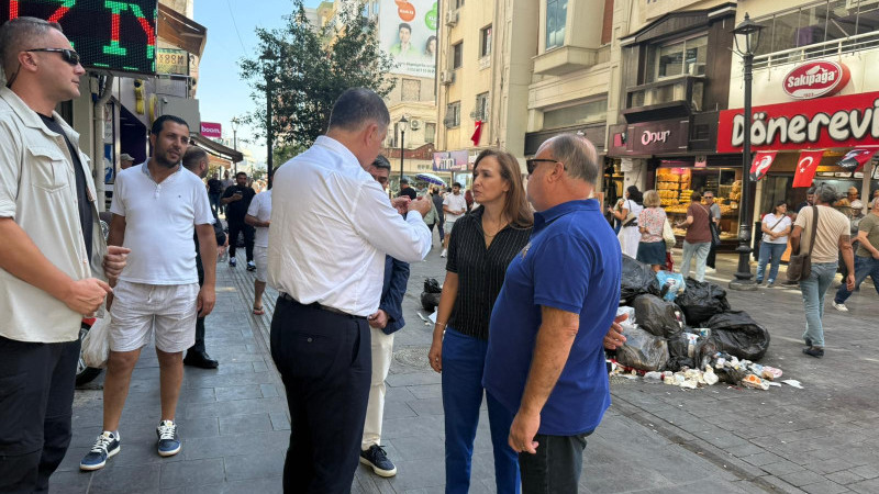 Cemil Tugay’dan Yıldız Ünsal’a sert çıkış: “Bu belediye böyle yönetilmez”
