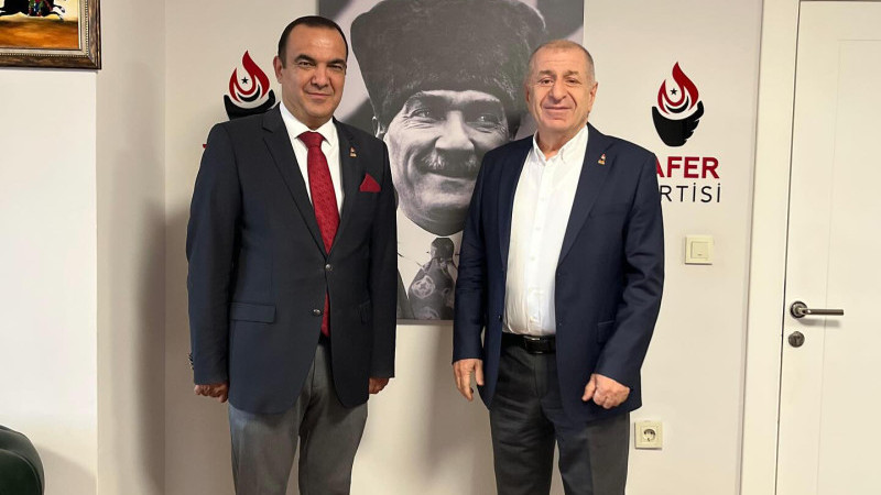 Eski İYi Partili Sinan Bezircilioğlu, Zafer Partisi İzmir İl Başkanı oldu