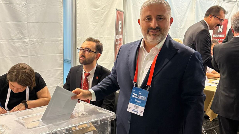 CHP İzmir’de kongre günü: Çağdaş Kaya adaylıktan çekildi