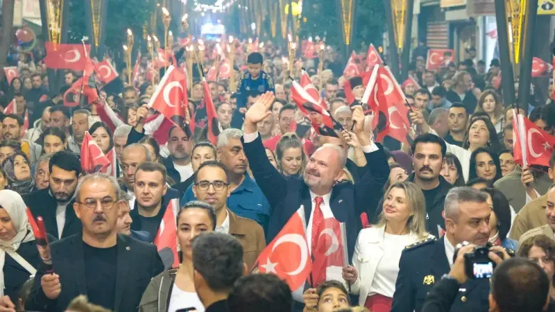 Menemen’de Cumhuriyet’in 102. yılı coşkuyla kutlandı