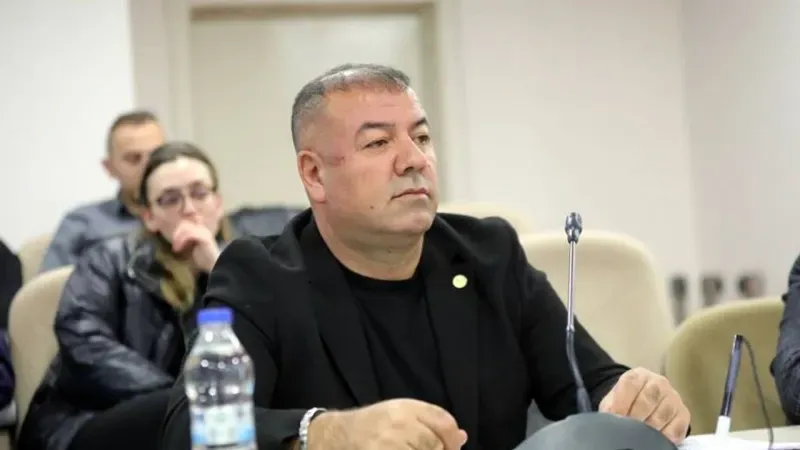 AK Parti'den ihraç edilen Latif Aydemir, MHP'ye katılmaya hazırlanıyor