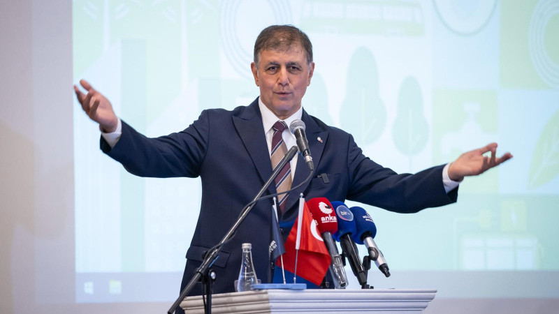 Başkan Cemil Tugay’dan CHP içindeki isimlere sert eleştiriler