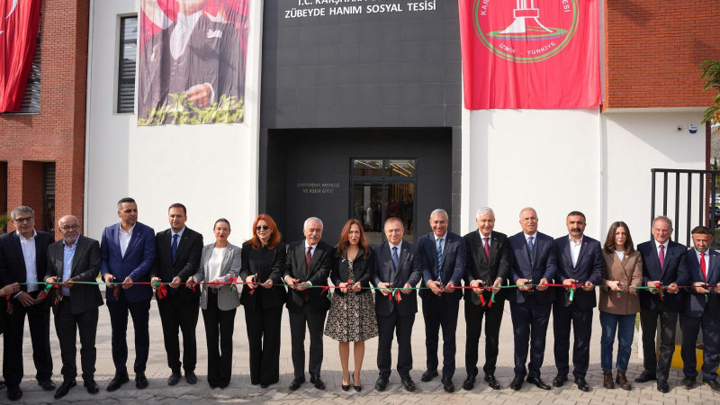 Karşıyaka’da Zübeyde Hanım Sosyal Tesisi açıldı: “Belediyecilik insanı yaşatmaktır”