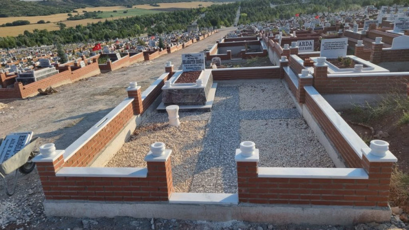 İzmir'de aile mezarlığı fiyatlarına fahiş zam!