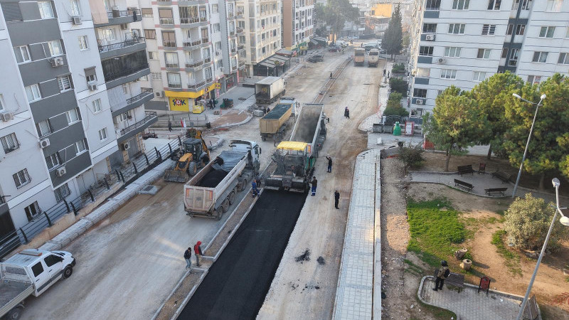 Bozyaka trafiğine neşter: Yeni bağlantı yolu asfaltlanıyor