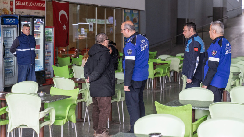 İzmir Zabıtası, ramazan öncesi hijyen ve fiyat denetimlerini sıklaştırdı