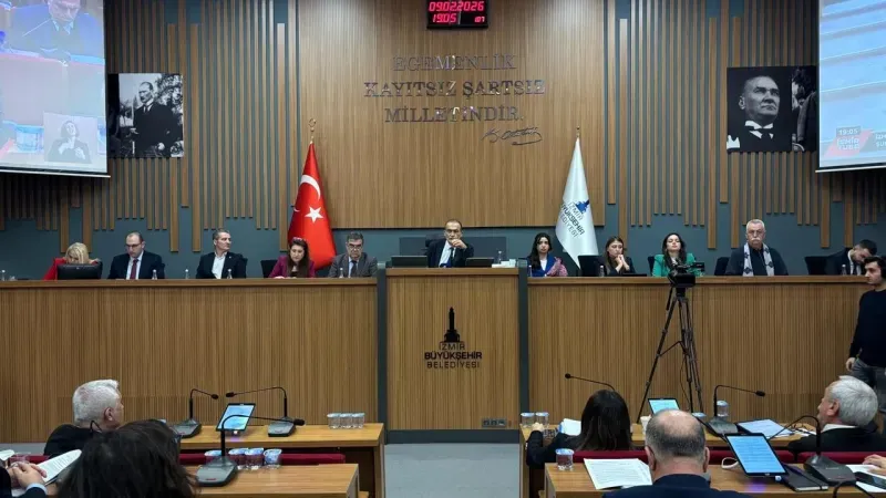 İzmir Büyükşehir Belediyesi'ne 2 Milyar TL'lik kredi yetkisi önergesi