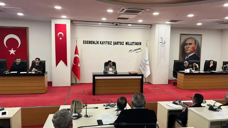 Bayraklı’da depremzede kooperatifinin inşaatı mecliste gündem oldu