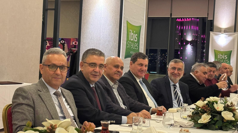 İzmir Ekonomi Kulübü’nde Küresel Ekonomi ve Türkiye’nin geleceği konuşuldu