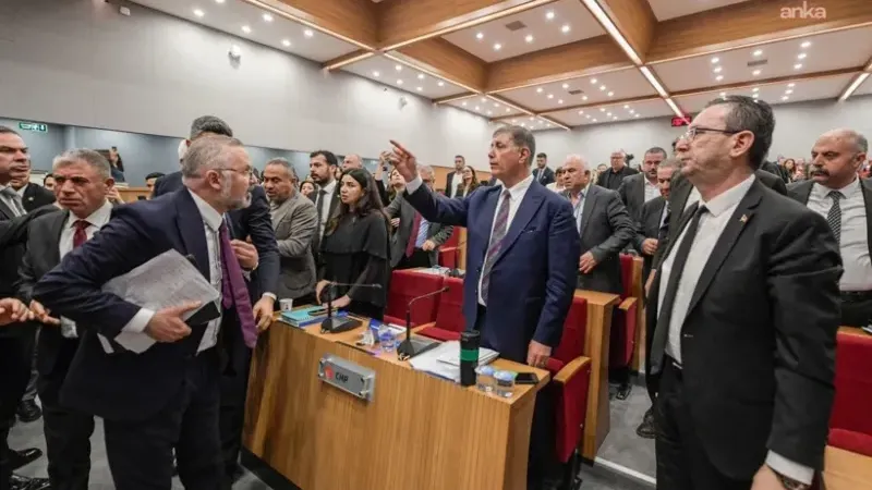 İzmir Büyükşehir Meclisi'nde yeni dönem: Konuşma sürelerine kısıtlama getirildi