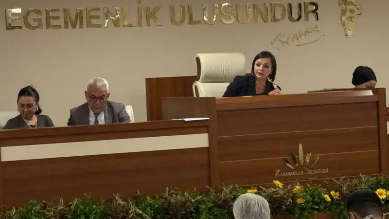 Karabağlar Meclisi'nde araç ihalesi ve kentsel dönüşüm gerginliği