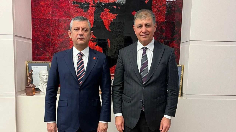 Özgür Özel’den Cemil Tugay açıklaması: 