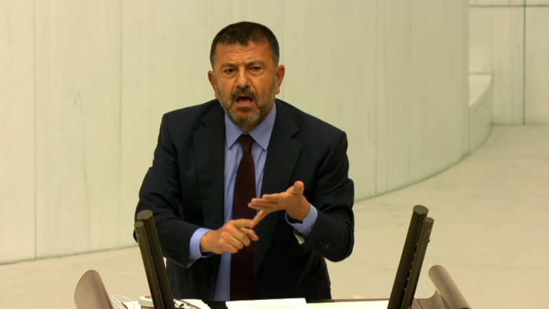 Seferihisar operasyonu CHP'li Veli Ağbaba’ya uzandı: Danışmanı gözaltında!